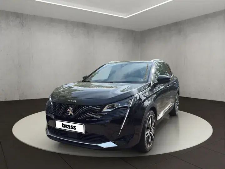 Lackierung schwarz perla nera/metallic klarlack Gebraucht 2022 Peugeot 3008 GT SUV | 27.990 € (Fairer Preis) - Bild 1/4