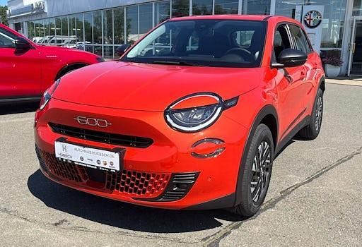 Neu Fiat 600 110 PS (80 kW) 2025 Orange SUV
