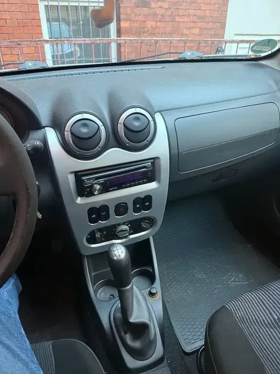Gebraucht Dacia Sandero Lauréate 84 PS (61 kW) 2009 Silber Limousine