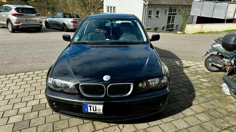 Schwarz Gebraucht 2002 BMW 316 Limousine | 3.800 € (Etwas zu teuer) - Bild 1/4