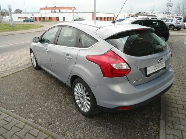 Gebraucht Ford Focus Titanium 150 PS (110 kW) 2011 Micastonesilber metallic Limousine