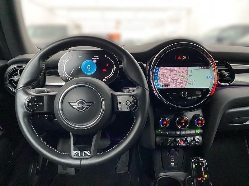 Gebraucht Mini Cooper 136 PS (100 kW) 2021 Weiß Kleinwagen