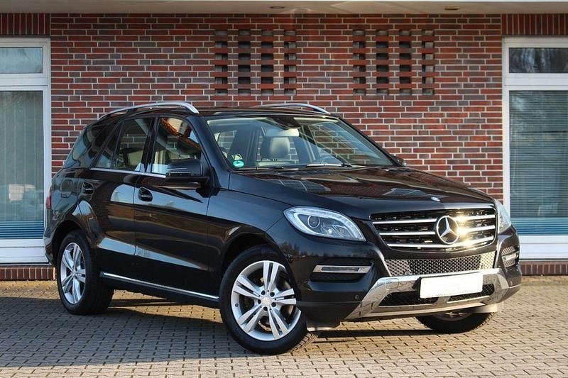 Gebraucht Mercedes ML250 204 PS (150 kW) 2014 Schwarz SUV