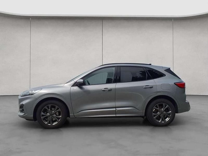 Gebraucht Ford Kuga ST-Line X 151 PS (111 kW) 2023 Solar silver metallic SUV