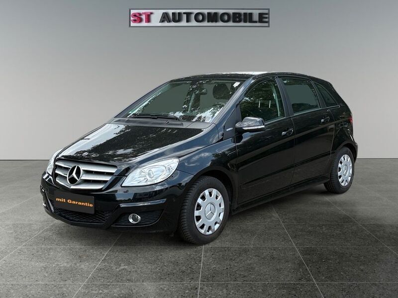 Schwarz Gebraucht 2010 Mercedes B180 Van / Kleinbus | 4.490 € (Fairer Preis) - Bild 1/4