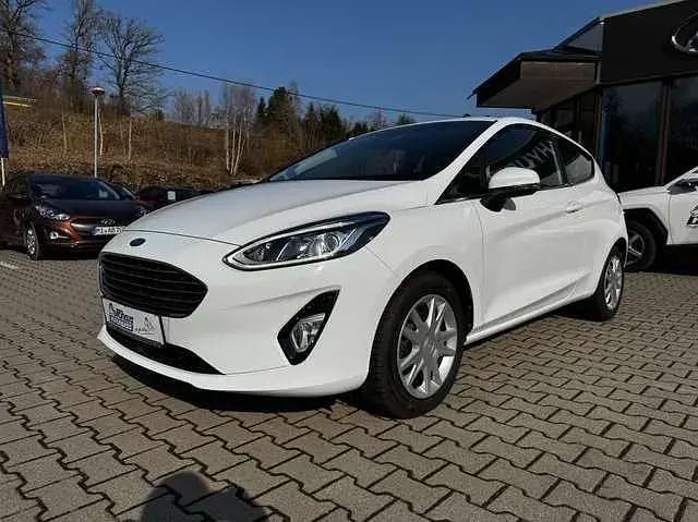 Gebraucht Ford Fiesta Titanium 101 PS (74 kW) 2017 Frostweiß Kleinwagen