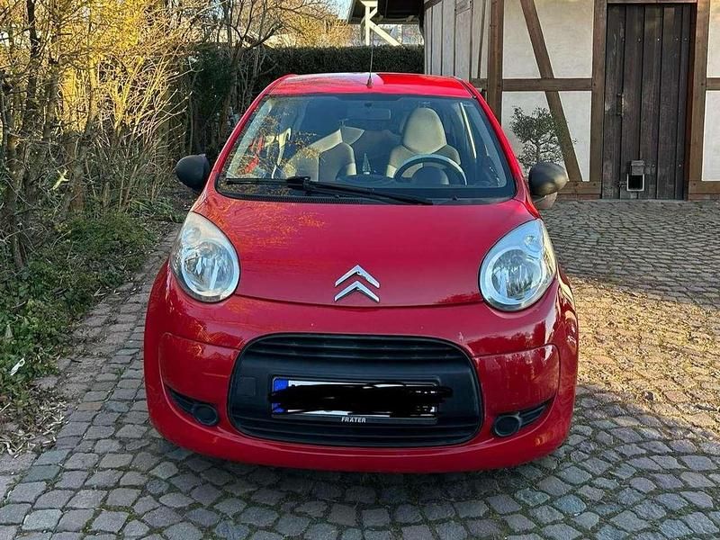Rot Gebraucht 2011 Citroën C1 Chic Kleinwagen | 3.350 € (Fairer Preis) - Bild 1/4