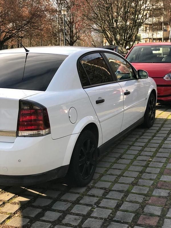 Second-hand Opel Vectra 2002 Alb Berlinǎ