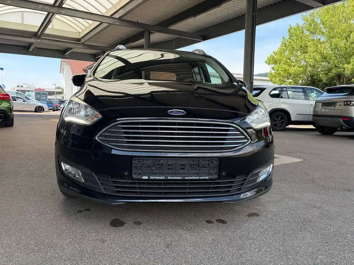 Gebraucht Ford Grand C-Max Titanium 125 PS (91 kW) 2018 Iridiumschwarz metallic Van / Kleinbus