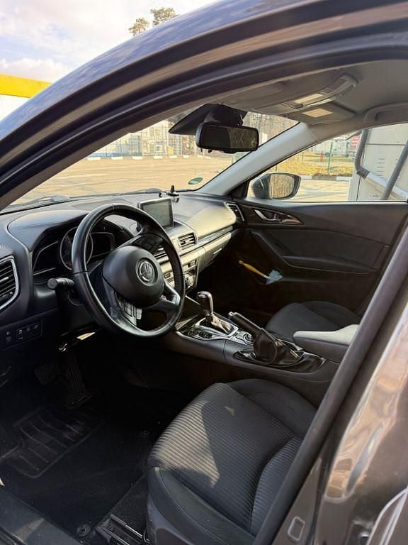 Gebraucht Mazda 3 Center-Line 120 PS (88 kW) 2016 Andere farben Limousine