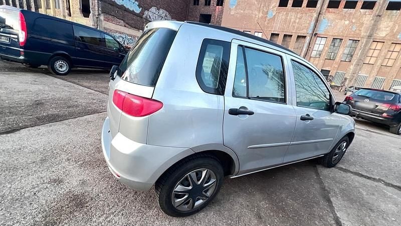 Gebraucht Mazda 2 74 PS (54 kW) 2003 Silber Kleinwagen