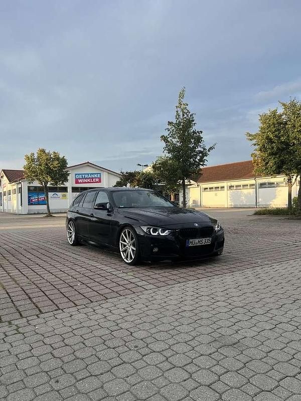 Schwarz Gebraucht 2013 BMW 335 M Sport Kombi | 23.500 € (Teuer) - Bild 1/4