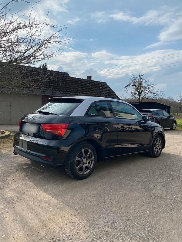 Gebraucht Audi A1 95 PS (69 kW) 2016 Schwarz Kleinwagen