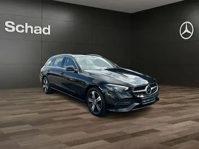 Gebraucht Mercedes C300e Avantgarde 313 PS (230 kW) 2024 Unilack schwarz uni Kombi
