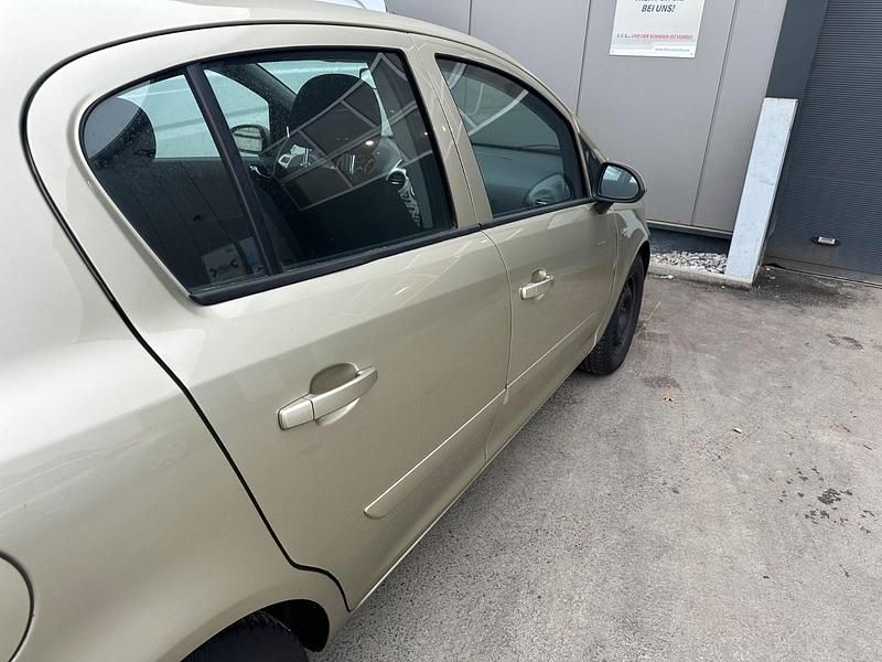 Gebraucht Opel Corsa Catch Me 80 PS (58 kW) 2007 Bronze Limousine