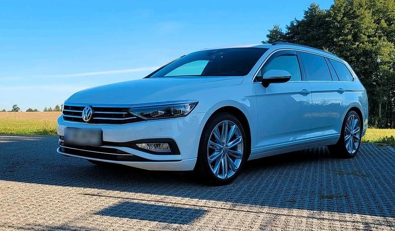 Gebraucht VW Passat 150 PS (110 kW) 2020 Weiß Kombi