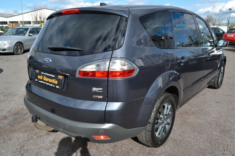 Gebraucht Ford S-MAX Titanium 140 PS (102 kW) 2009 Grau Van / Kleinbus