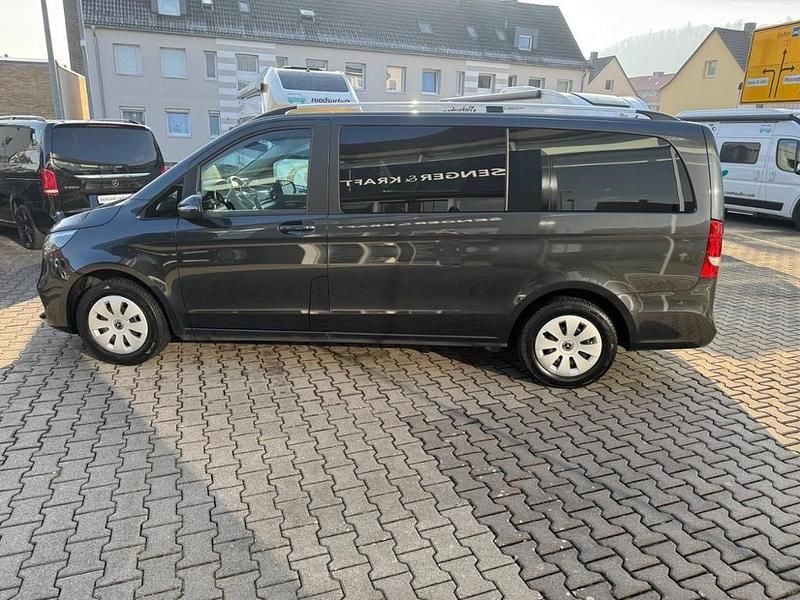 Gebraucht Mercedes V220 163 PS (119 kW) 2019 Grau Van / Kleinbus