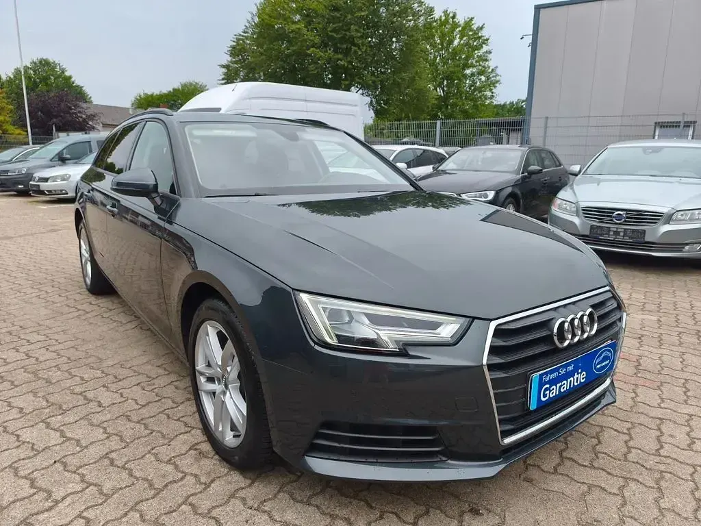 Gebraucht Audi A4 Sport 170 PS (125 kW) 2018 Grau Kombi