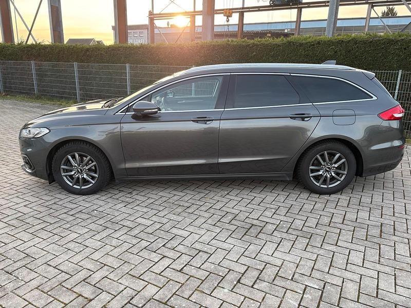 Gebraucht Ford Mondeo Titanium 150 PS (110 kW) 2022 Grau Kombi