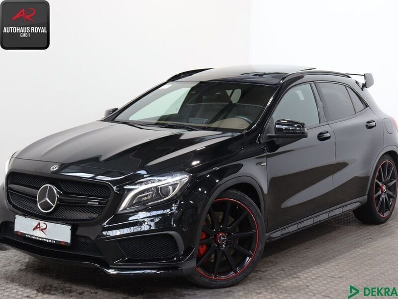 Schwarz (metallic) Gebraucht 2015 Mercedes GLA45 AMG AMG SUV | 25.780 € (Guter Preis) - Bild 1/4