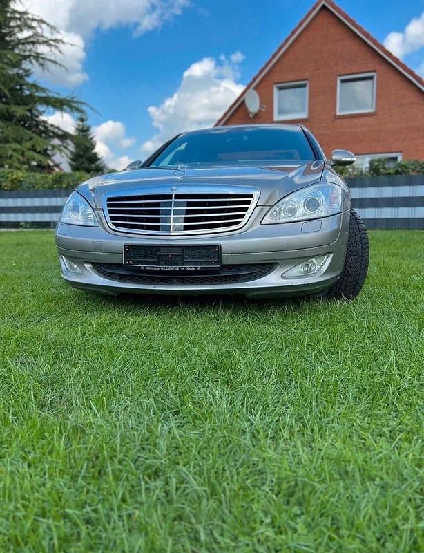 Braun Gebraucht 2007 Mercedes S320 Limousine | 7.999 € (Superpreis) - Bild 1/4