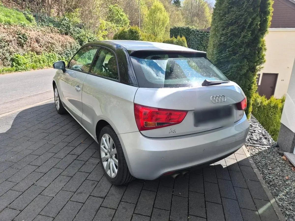 Usata Audi A1 125 CV (91 kW) 2014 Argento Utilitaria