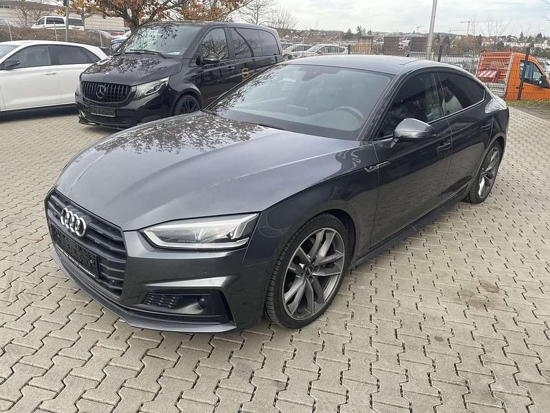 Grau Gebraucht 2018 Audi A5 Coupé | 27.000 € (Teuer) - Bild 1/4