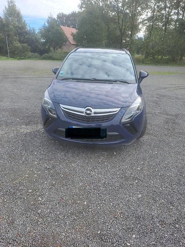 Blau Gebraucht 2012 Opel Zafira Van / Kleinbus | 6.850 € (Fairer Preis) - Bild 1/4