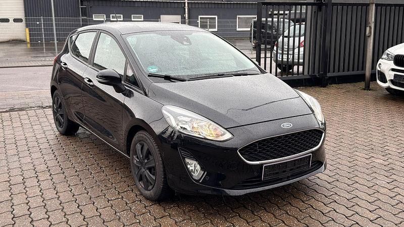 Gebraucht Ford Fiesta Cool & Connect 101 PS (74 kW) 2018 Schwarz Kleinwagen