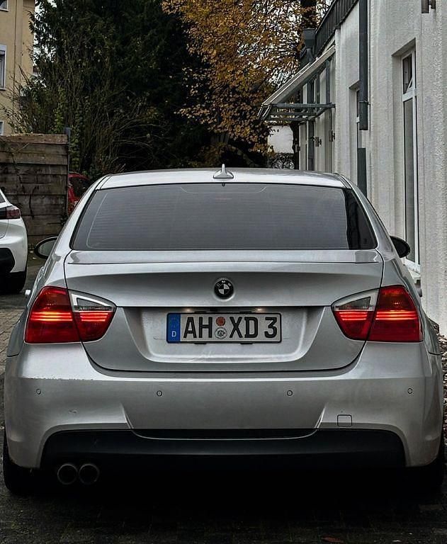Silber Gebraucht 2008 BMW 330 M Sport Limousine | 14.999 € - Bild 1/4