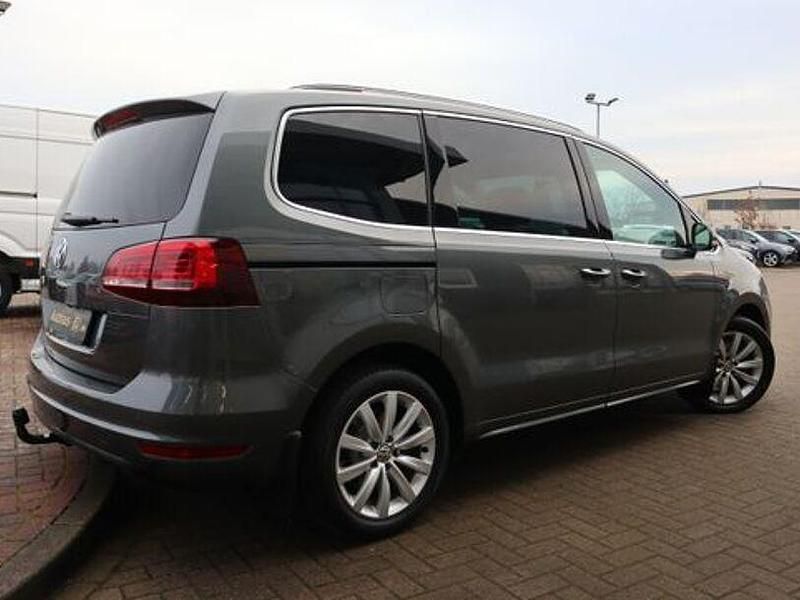 Gebraucht VW Sharan Highline 184 PS (135 kW) 2016 Grau Van / Kleinbus