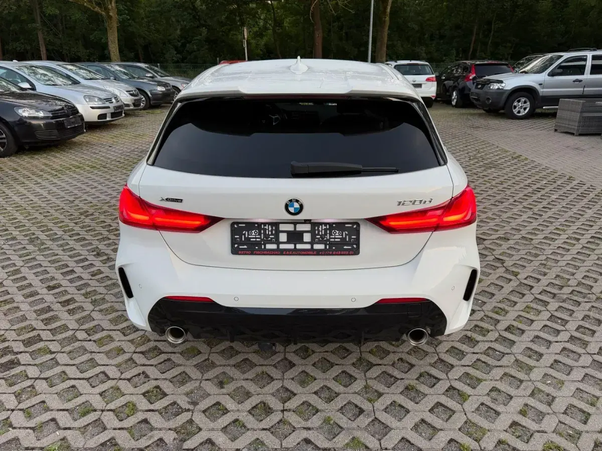 Gebraucht BMW 120 M Sport 190 PS (139 kW) 2020 Weiß Kleinwagen