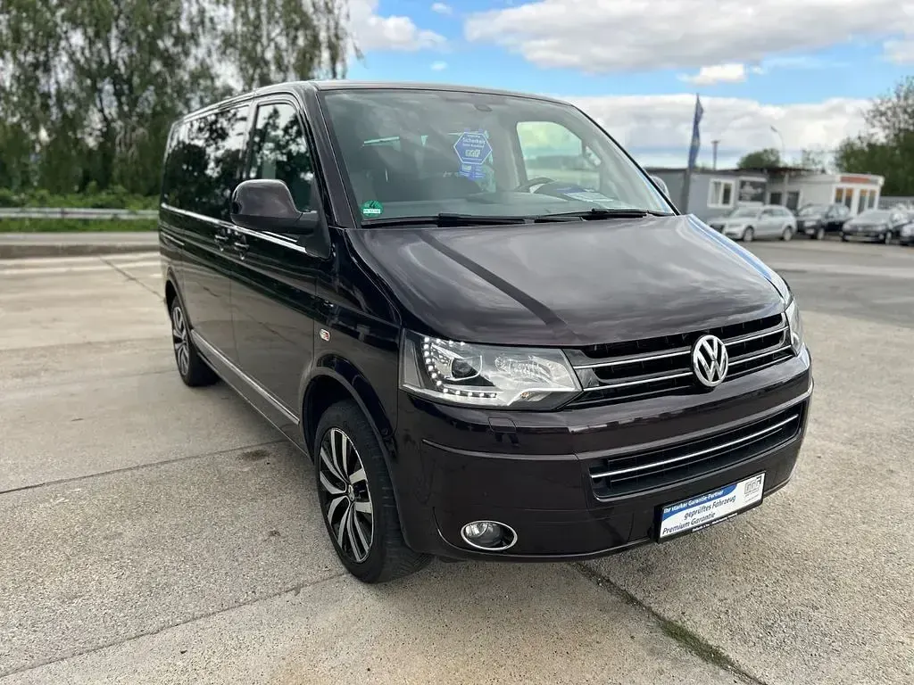 Gebraucht VW Multivan 179 PS (131 kW) 2014 Violett Van / Kleinbus
