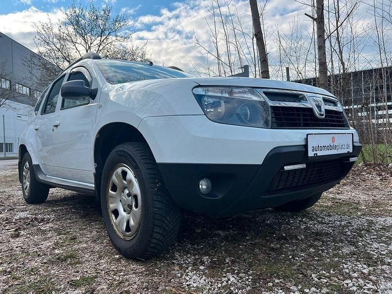 Gebraucht Dacia Duster Lauréate 105 PS (77 kW) 2012 Weiß SUV