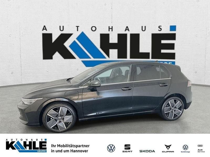 Schwarz Neu 2025 VW Golf VIII Style Limousine | 52.900 € - Bild 1/4