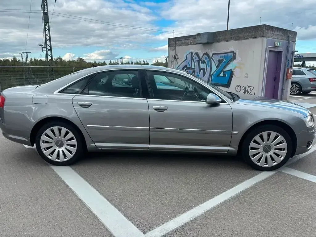 Gebraucht Audi A8 Sport 232 PS (170 kW) 2004 Grau Limousine
