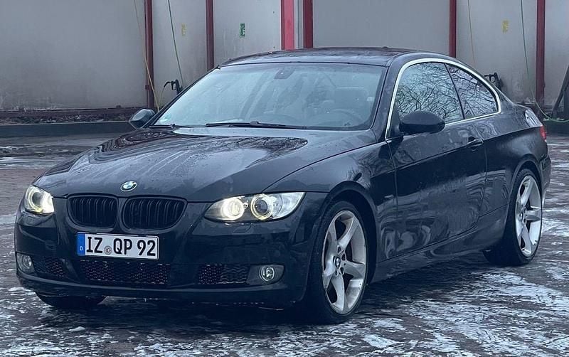 Gebraucht BMW 330 231 PS (169 kW) 2007 Schwarz Coupé