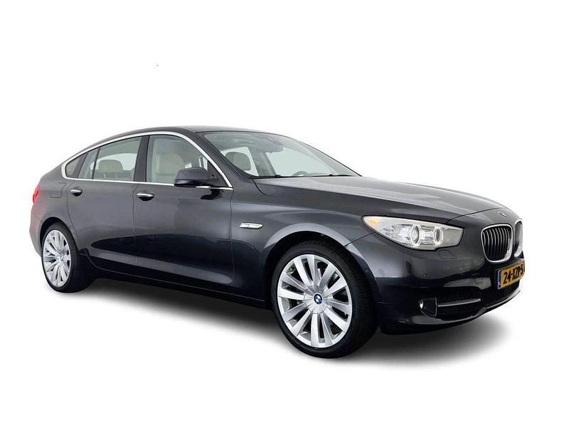 Grau Gebraucht 2012 BMW 520 Gran Turismo Executive Limousine | 10.445 € (Etwas zu teuer) - Bild 1/4