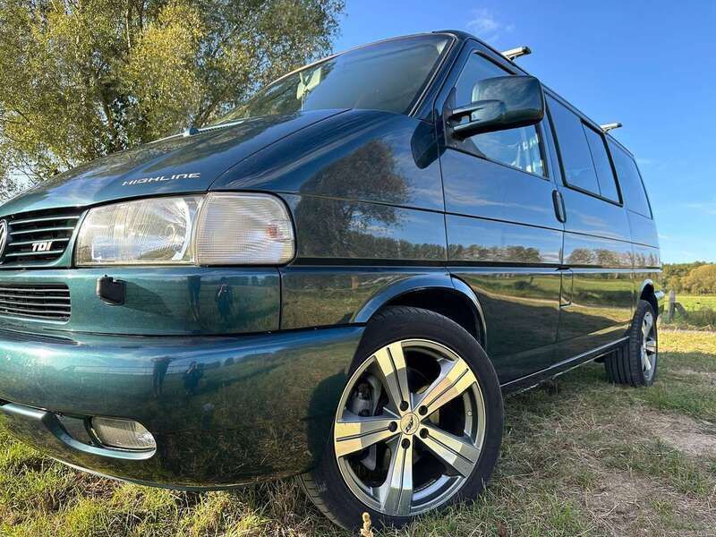 Grün Gebraucht 2002 VW T4 Highline Van | 22.000 € - Bild 1/4