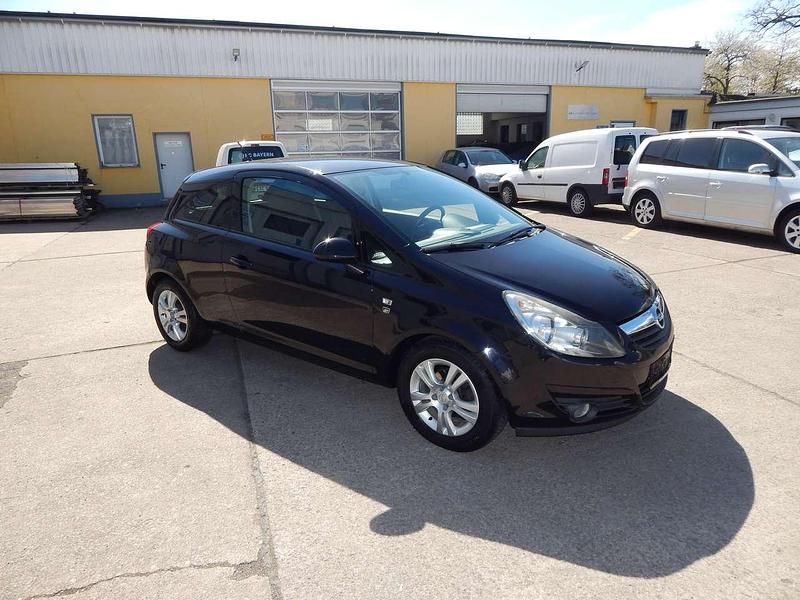 Używany Opel Corsa Edition 69 KM (50 kW) 2011 Czarny Hatchback