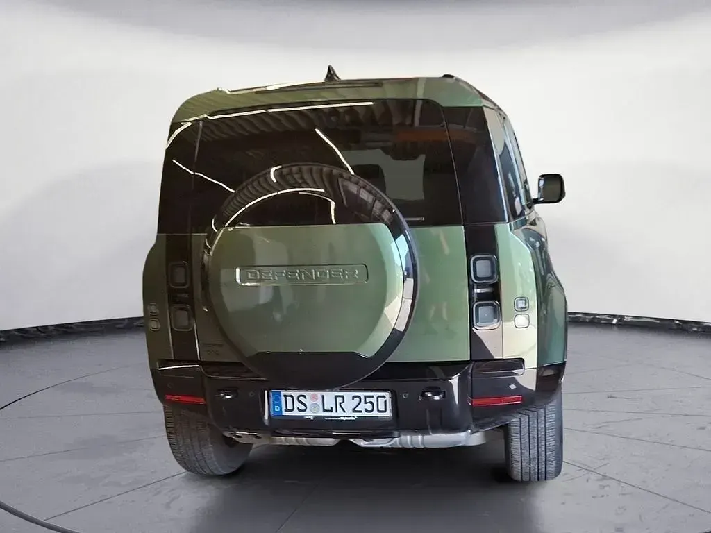 Gebraucht Land Rover Defender SE Dynamic 250 PS (183 kW) 2026 Woolstone green SUV