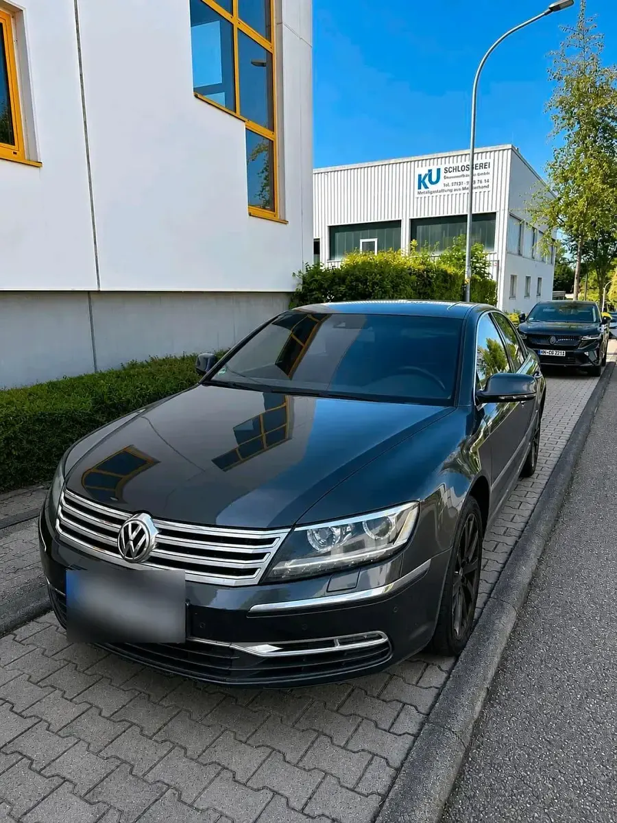 Gebraucht VW Phaeton 239 PS (175 kW) 2012 Schwarz Limousine
