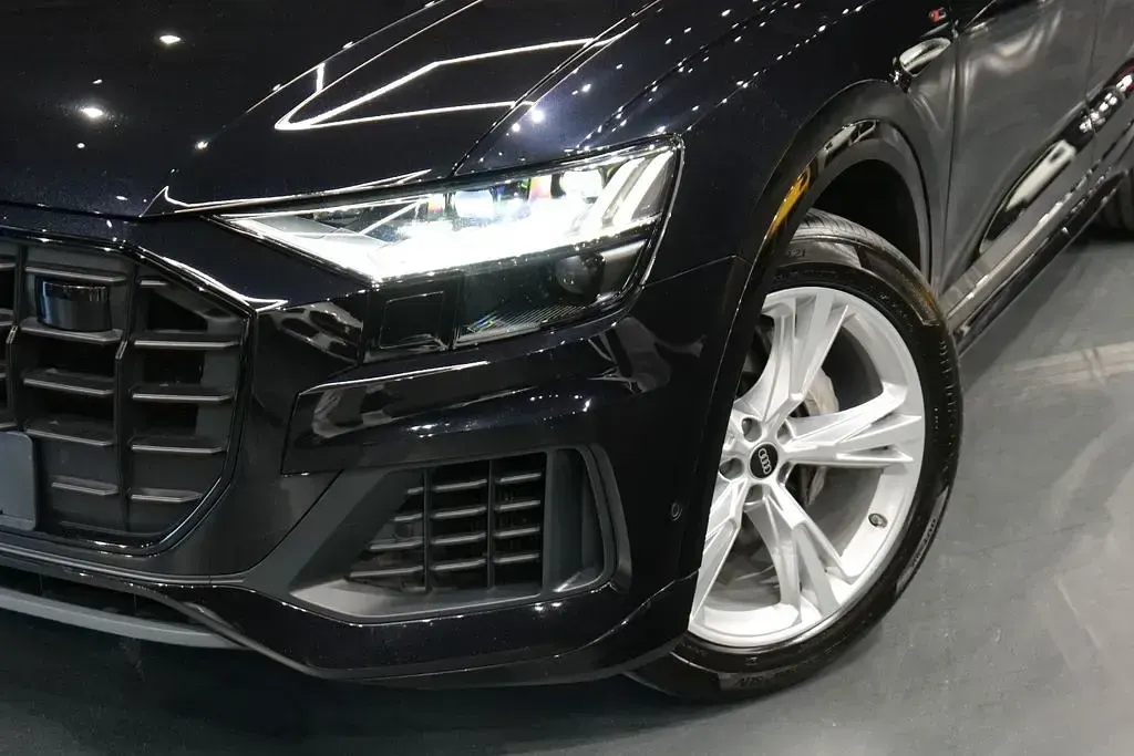 Używany Audi Q8 Performance 286 KM (210 kW) 2020 Czarny SUV