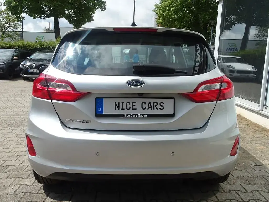 Gebraucht Ford Fiesta Cool & Connect 86 PS (63 kW) 2020 Silber Kleinwagen