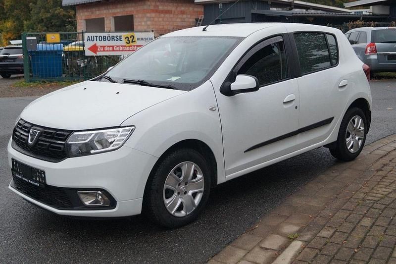 Weiß Gebraucht 2018 Dacia Sandero Lauréate Kleinwagen | 4.999 € (Superpreis) - Bild 1/4