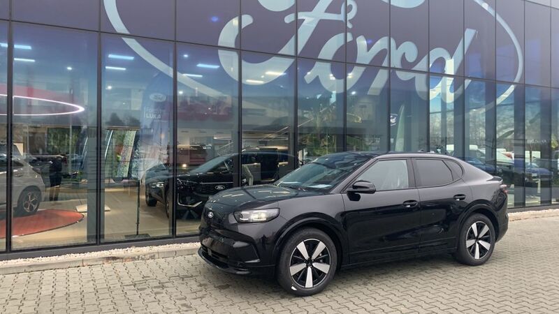 Schwarz Neu 2024 Ford Capri SUV | 44.990 € (Guter Preis) - Bild 1/4
