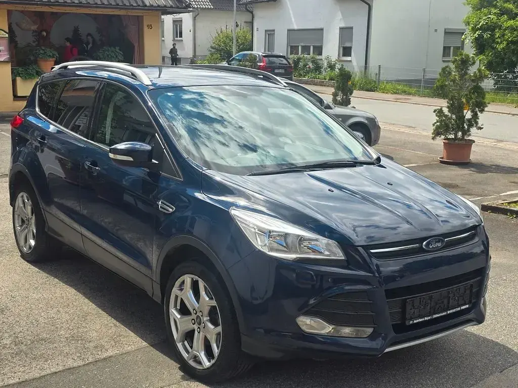 Używany Ford Kuga Trend 150 KM (110 kW) 2015 Niebieski SUV