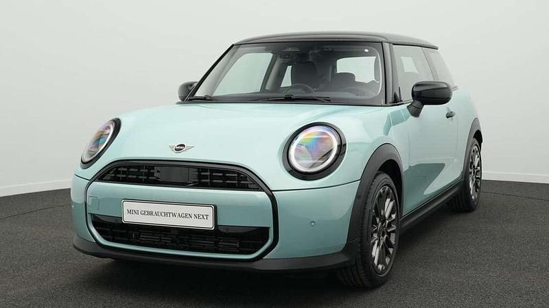 Grün Gebraucht 2024 Mini Cooper Classic Kleinwagen | 26.017 € (Fairer Preis) - Bild 1/4