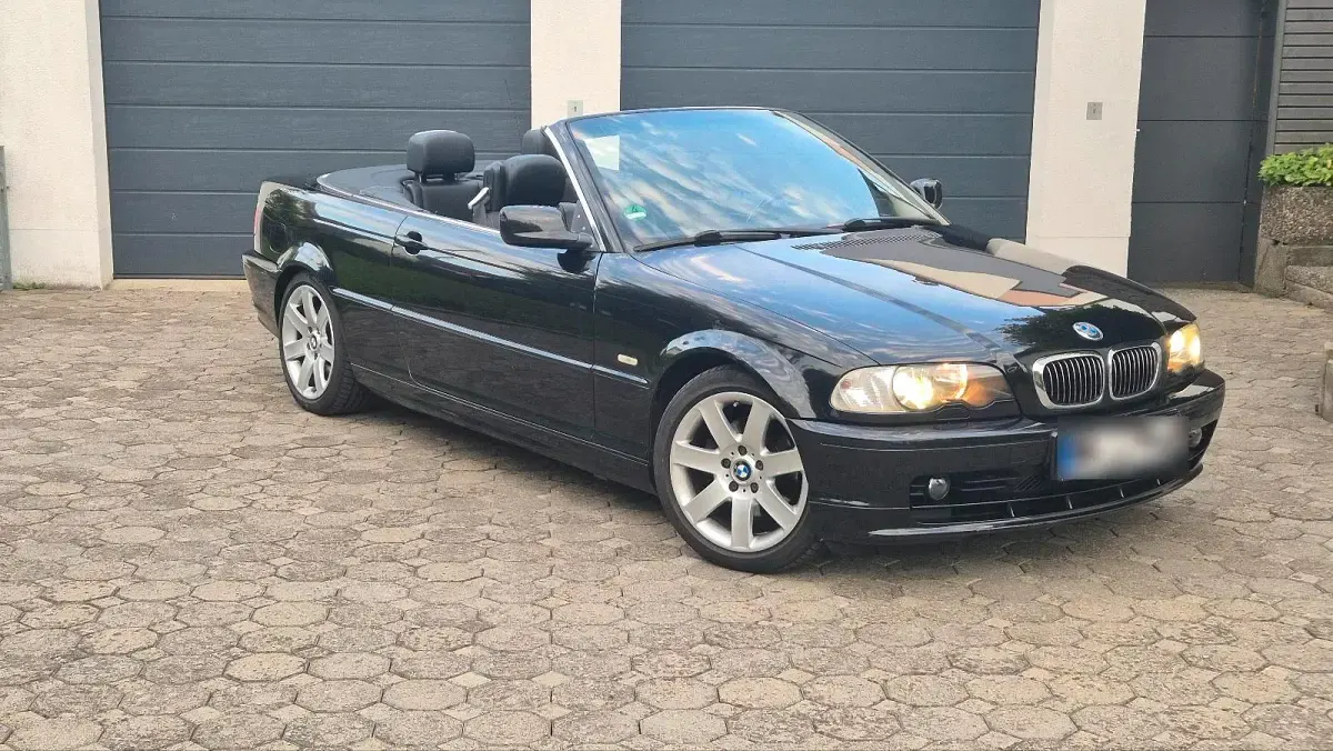 Gebraucht BMW 320 Cabriolet 170 PS (125 kW) 2001 Schwarz Cabrio